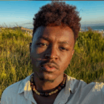 Designer gráfico e videomaker, técnico em Comunicação Visual